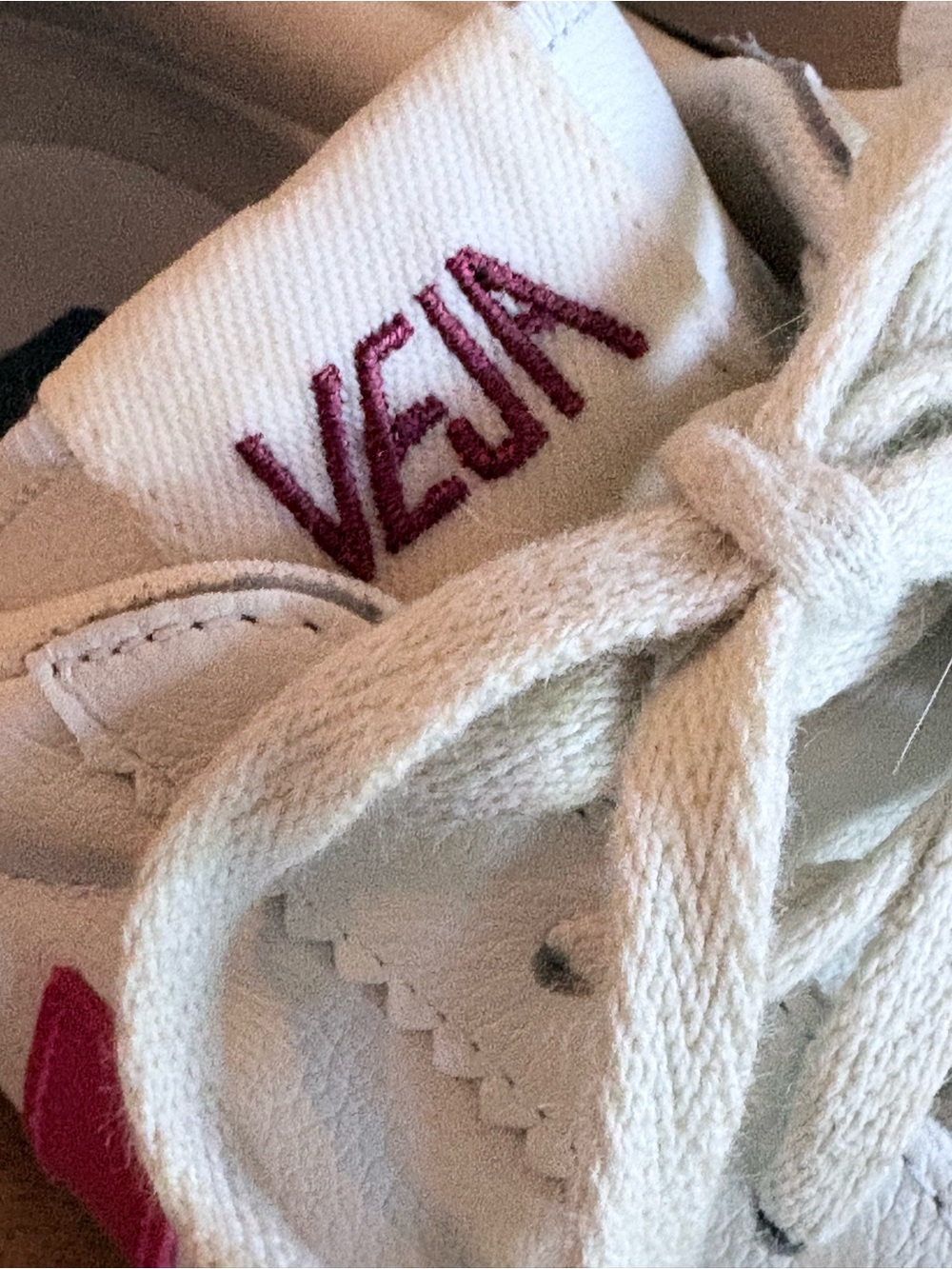 Veja Women’s Volley Red Leather Athletic Shoes Sneakers Size 8 US 39 - Picture 12 of 16